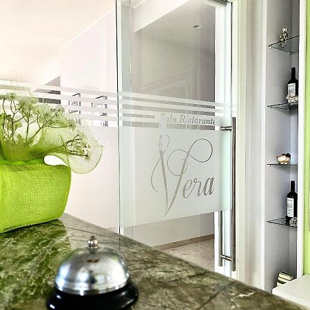 Vera Hotel Porto San Giorgio Esterno foto