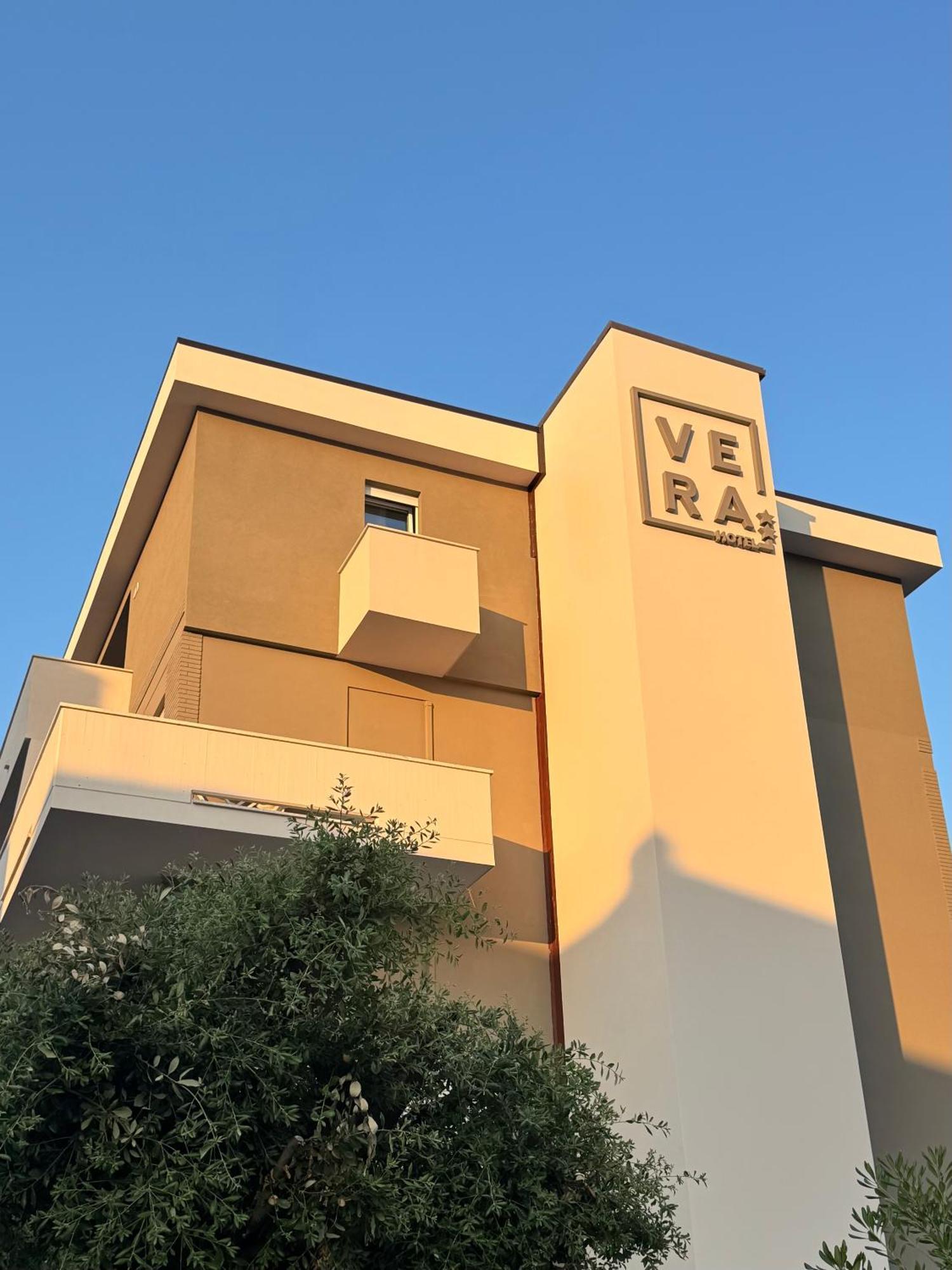 Vera Hotel Porto San Giorgio Esterno foto
