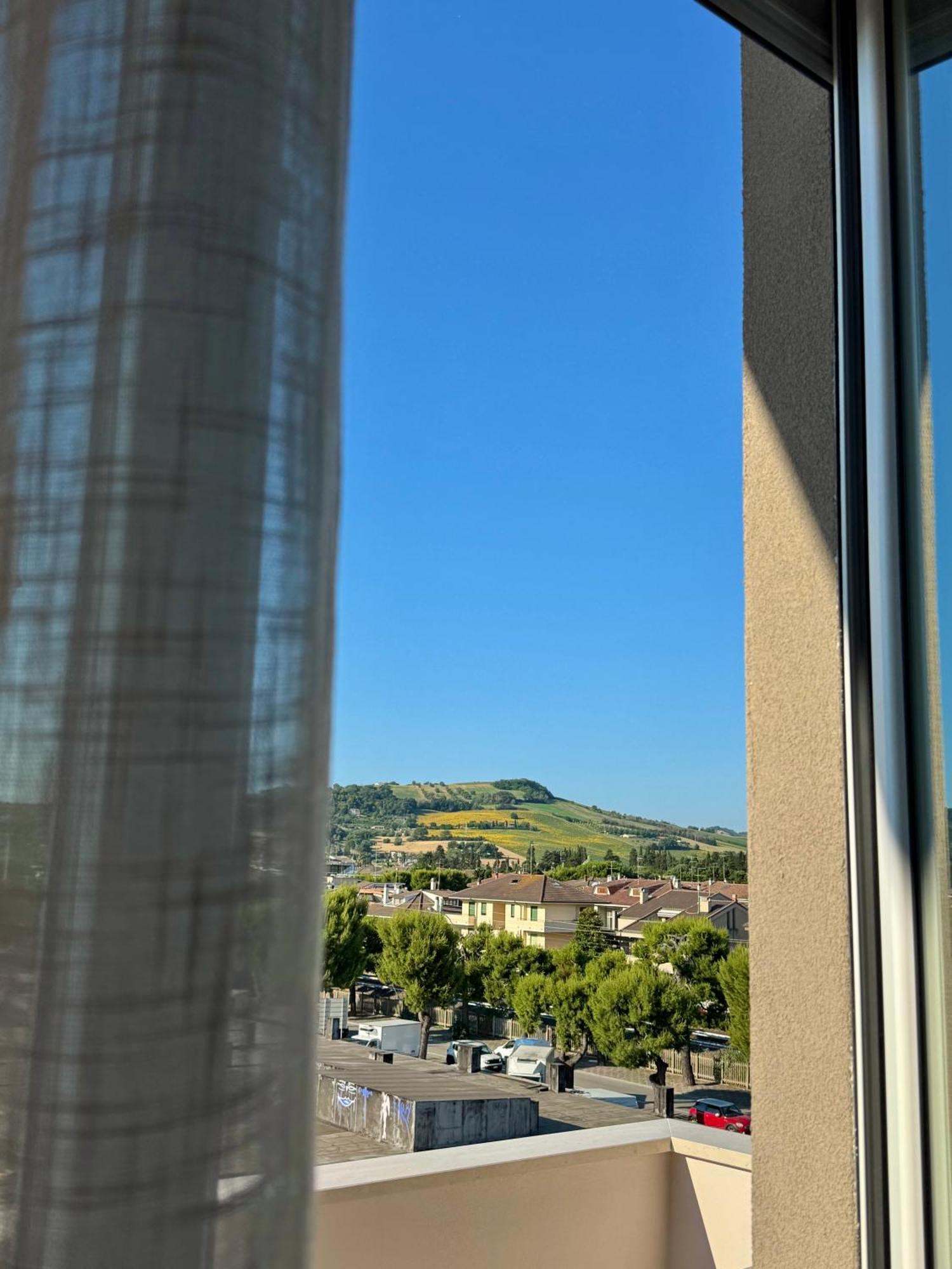 Vera Hotel Porto San Giorgio Esterno foto